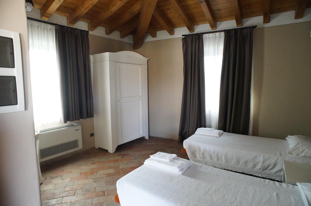 Corte Breda, Agriturismo Bed&Breakfast Chiari Eksteriør billede