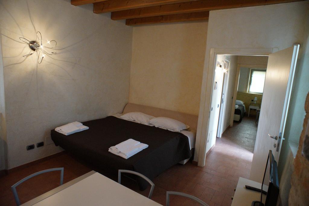 Corte Breda, Agriturismo Bed&Breakfast Chiari Eksteriør billede